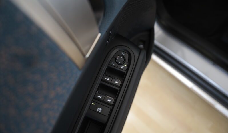 Mini COUNTRYMAN C Sports Activity 1.5 48V pieno