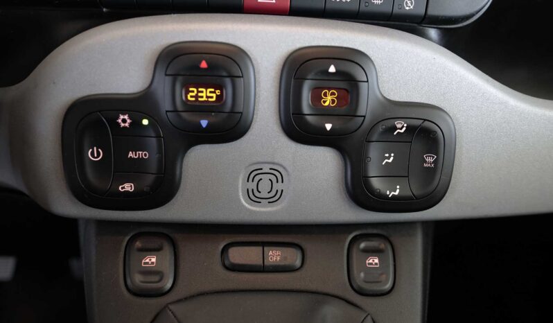 Fiat PANDA 1.0 Firefly Hybrid Cross S&S 70CV 5P pieno